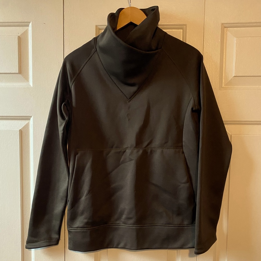 Indygena green pullover sweater